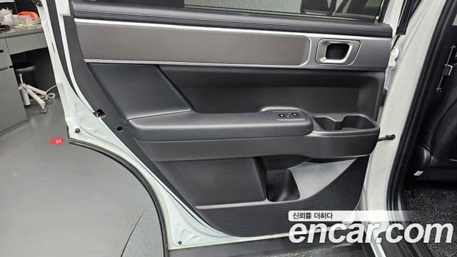Hyundai Santa Fe 2024 — Photo 11/32