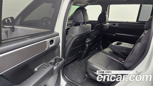 Hyundai Santa Fe 2024 — Photo 18/32