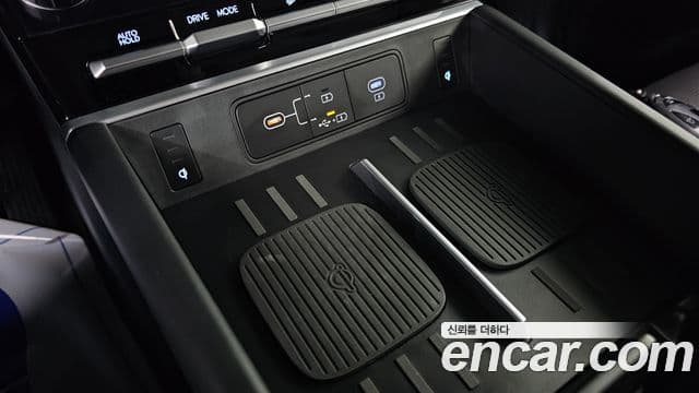 Hyundai Santa Fe 2024 — Photo 4/32