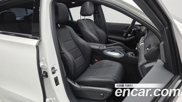 Mercedes-Benz GLE-Class 2025 — ფოტო 12/20