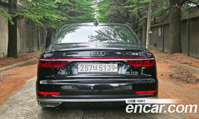 Audi A8 2020 — Фото 4/20