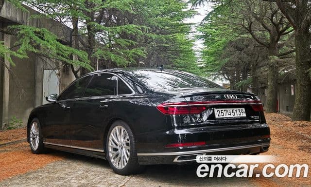 Audi A8 2020 — Фото 7/20