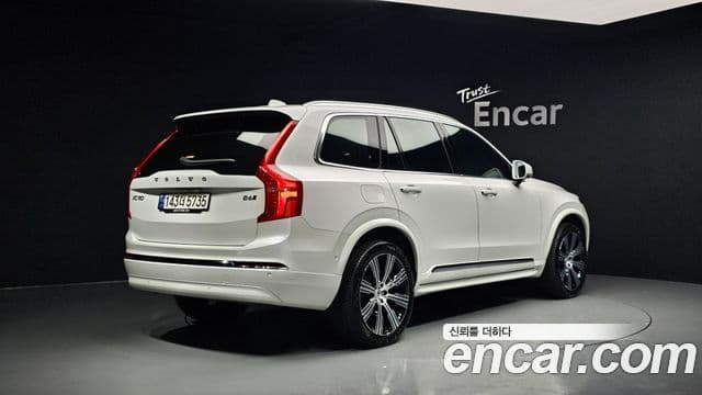 Volvo XC90 2023 — Фото 2/20