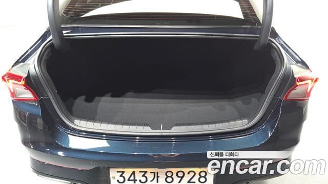 Kia K5 2020 — ფოტო 16/20