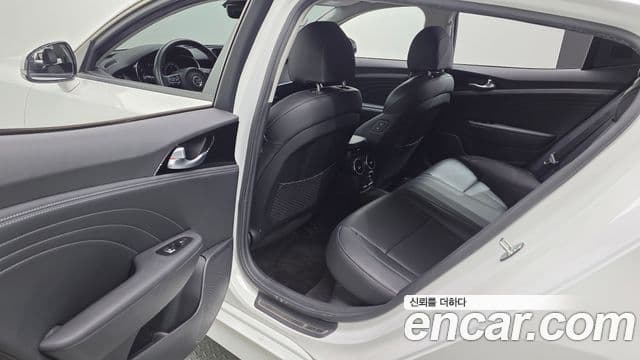 Kia Stinger 2021 — Şəkil 12/20