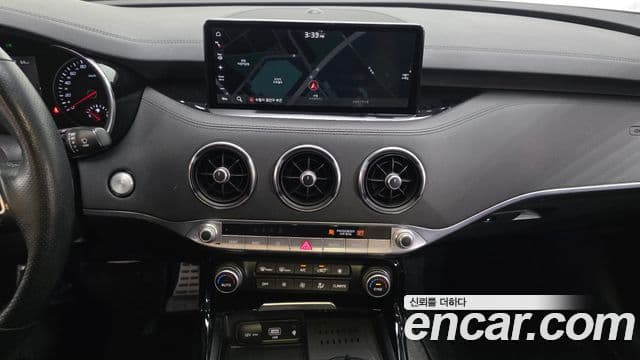 Kia Stinger 2021 — Şəkil 13/20