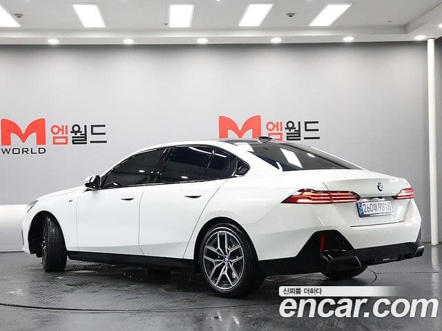 BMW 5 Series 2024 — Şəkil 19/20