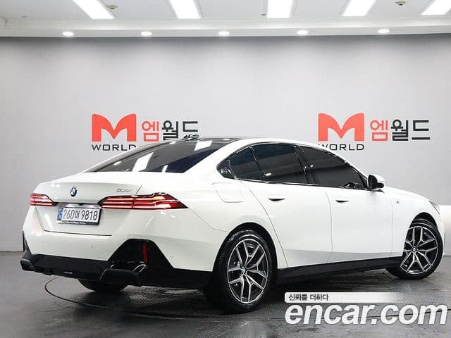 BMW 5 Series 2024 — Şəkil 12/20