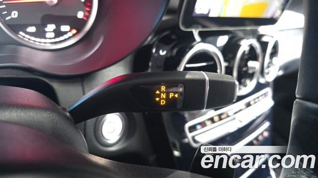 Mercedes-Benz C-Class 2019 — Şəkil 9/20