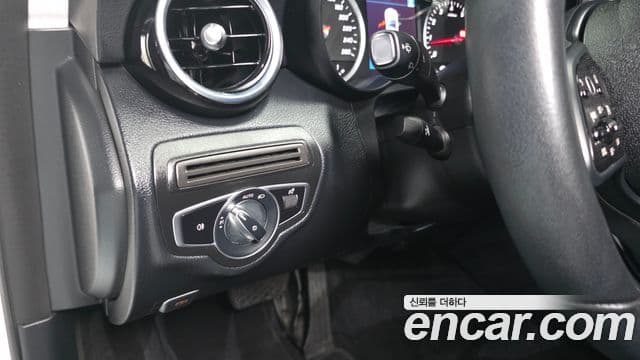 Mercedes-Benz C-Class 2019 — Şəkil 14/20
