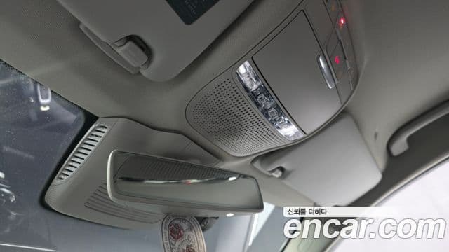 Mercedes-Benz C-Class 2019 — Şəkil 19/20