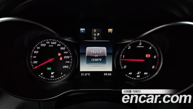 Mercedes-Benz C-Class 2018 — Şəkil 10/31