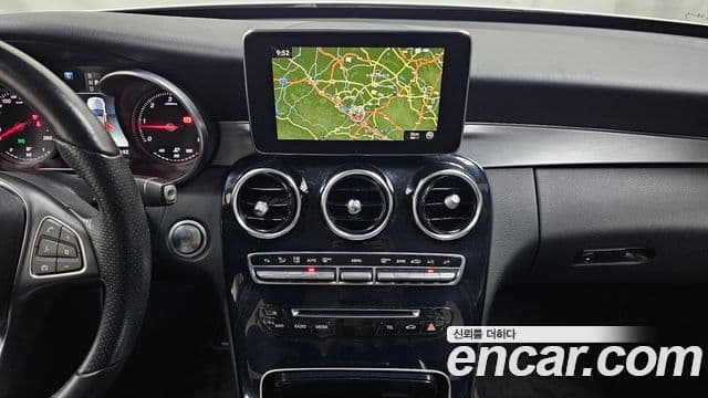 Mercedes-Benz C-Class 2018 — Şəkil 2/31