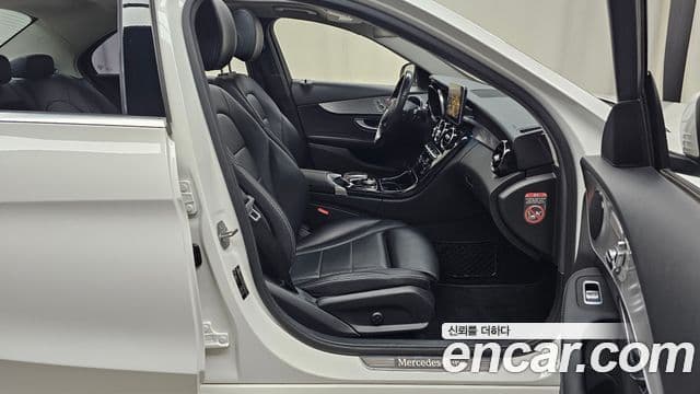 Mercedes-Benz C-Class 2018 — Şəkil 31/31