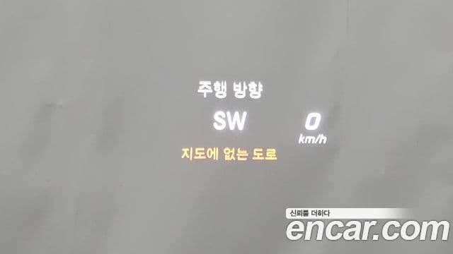 Mercedes-Benz C-Class 2018 — Şəkil 8/31