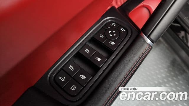 Porsche Cayenne 2023 — Photo 23/37