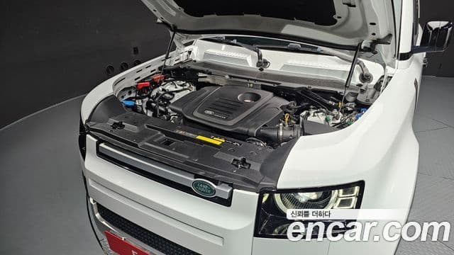 Land Rover Defender 2020 — ფოტო 5/20