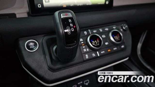 Land Rover Defender 2020 — ფოტო 7/20