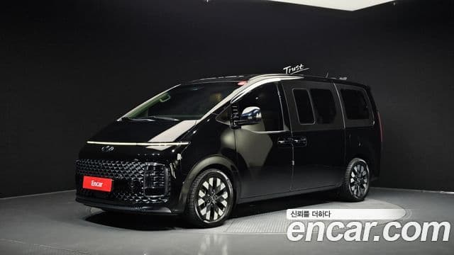 Hyundai Staria 2021 — ფოტო 1/20