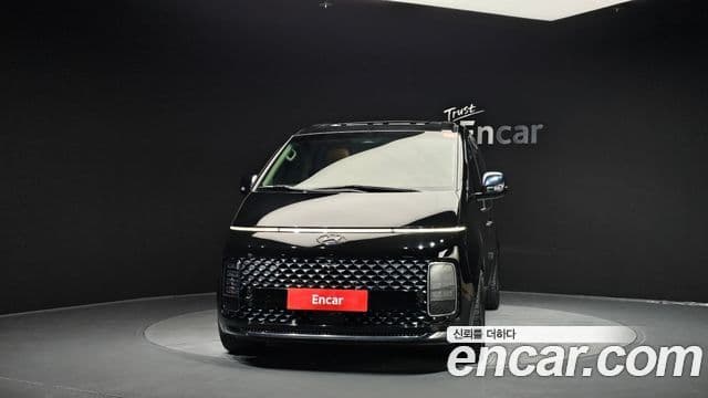 Hyundai Staria 2021 — ფოტო 3/20