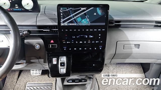 Hyundai Staria 2021 — ფოტო 17/20