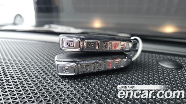 Kia Seltos 2025 — Şəkil 17/20