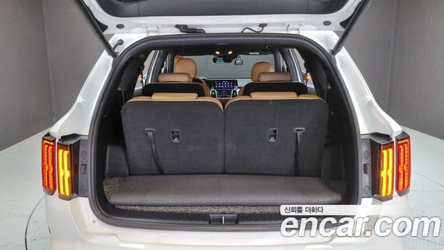 Kia Sorento 2021 — Şəkil 19/20