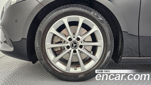 Mercedes-Benz A-Class 2020 — Фото 5/20