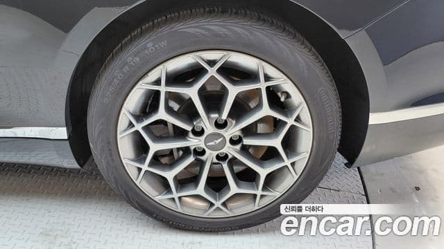 Genesis G80 2022 — Şəkil 24/30