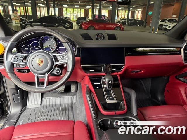 Porsche Cayenne 2023 — Photo 11/17