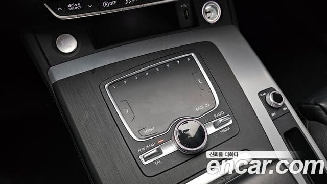 Audi Q5 2020 — ფოტო 9/20
