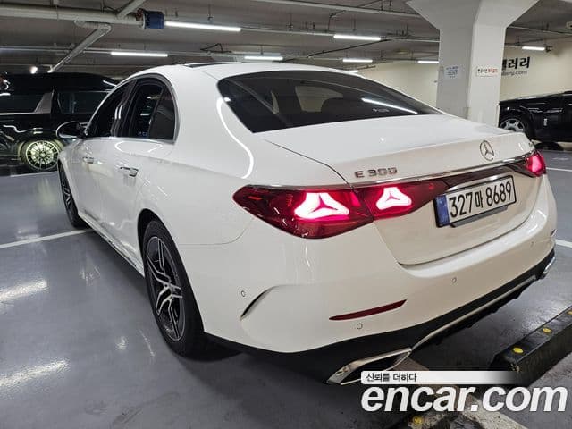 Mercedes-Benz E-Class 2025 — Фото 6/20