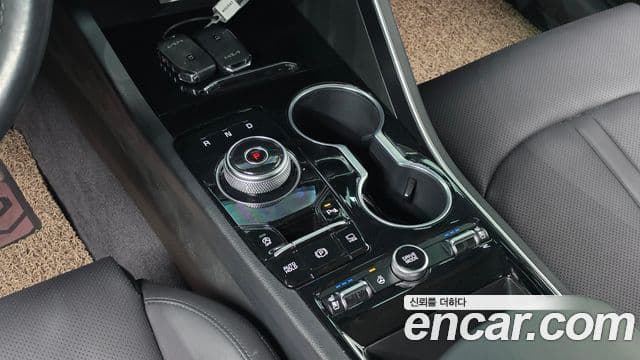 Kia K5 2022 — Şəkil 9/20
