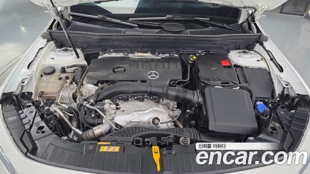 Mercedes-Benz GLB-Class 2022 — Şəkil 6/20