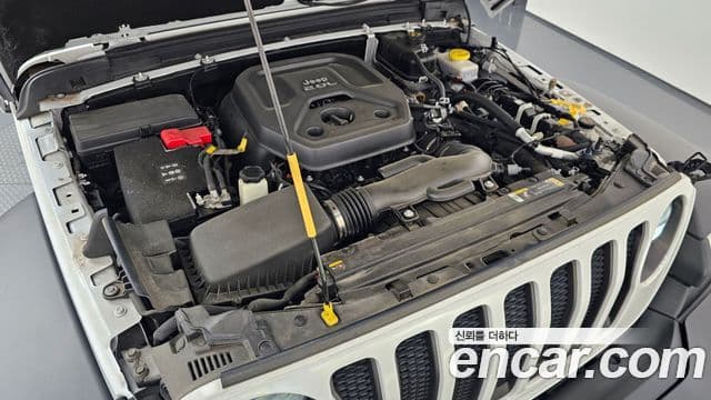 Jeep Wrangler 2023 — ფოტო 6/20