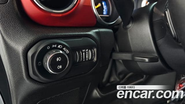 Jeep Wrangler 2023 — ფოტო 20/20