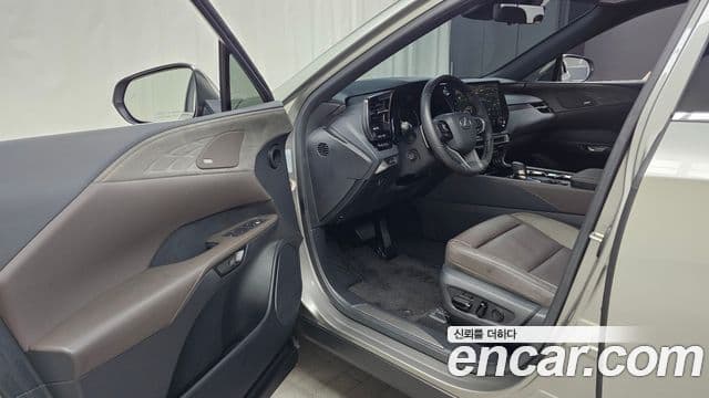 Lexus RX350h 2023 — Фото 10/20