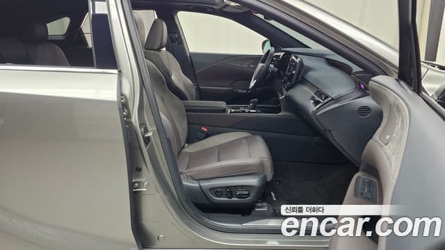 Lexus RX350h 2023 — Photo 20/31