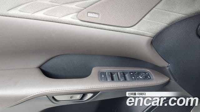 Lexus RX350h 2023 — Photo 26/31