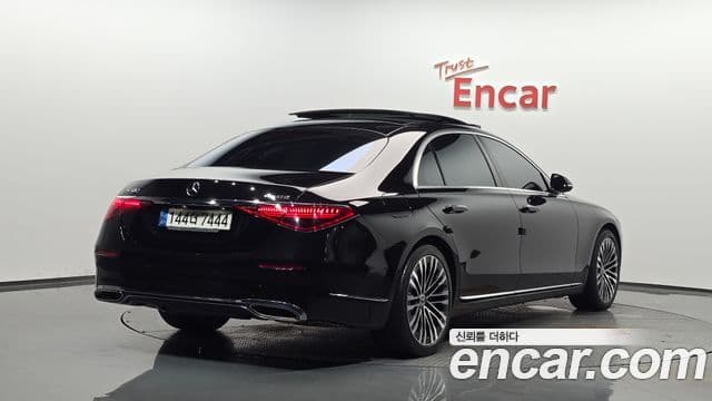 Mercedes-Benz S-Class 2021 — ფოტო 7/36
