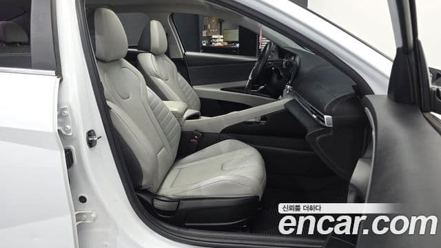 Hyundai Avante 2021 — ფოტო 11/20