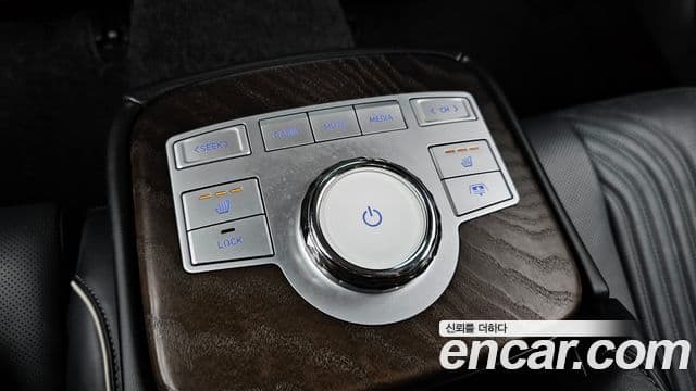 Genesis Electrified G80 2022 — ფოტო 19/20