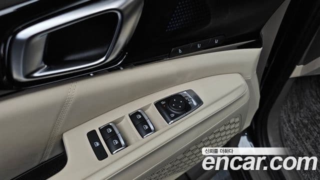 Kia Carnival 2024 — Photo 27/37