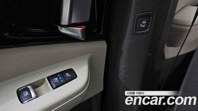 Kia Carnival 2024 — Photo 34/37