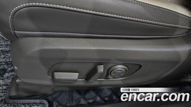 Kia Carnival 2024 — Photo 5/37