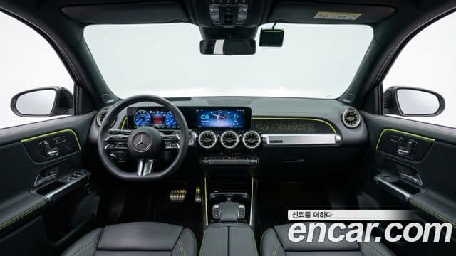 Mercedes-Benz EQB 2025 — ფოტო 2/12