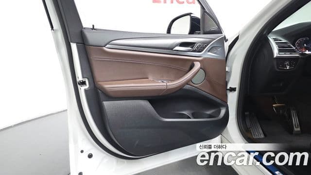 BMW X4 2025 — Photo 15/35
