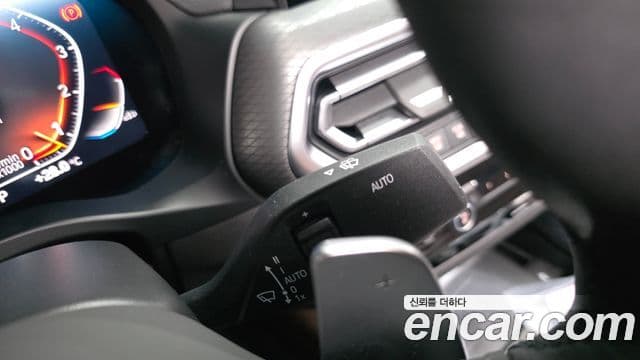 BMW X4 2025 — Photo 21/35