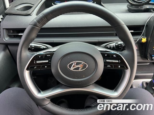 Hyundai Staria 2023 — ფოტო 13/20