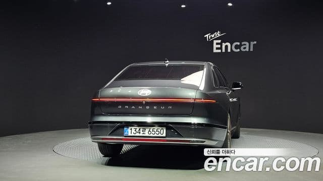 Hyundai Grandeur 2023 — ფოტო 4/20